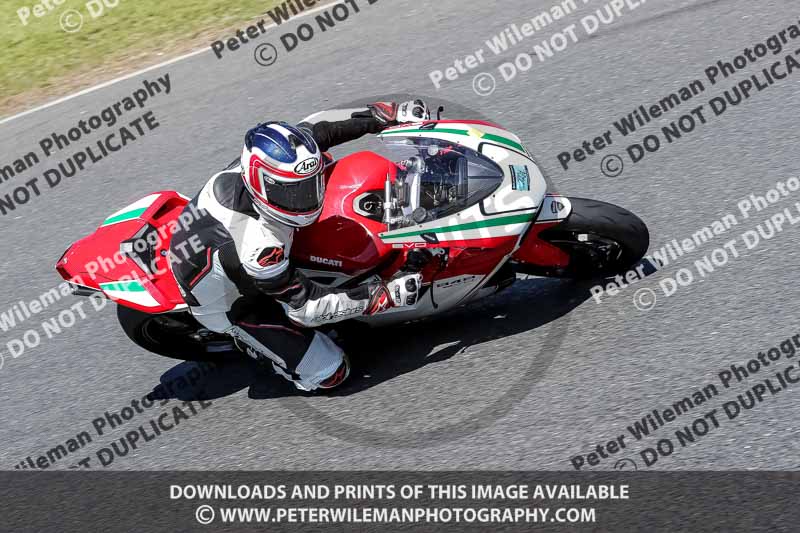 enduro digital images;event digital images;eventdigitalimages;mallory park;mallory park photographs;mallory park trackday;mallory park trackday photographs;no limits trackdays;peter wileman photography;racing digital images;trackday digital images;trackday photos
